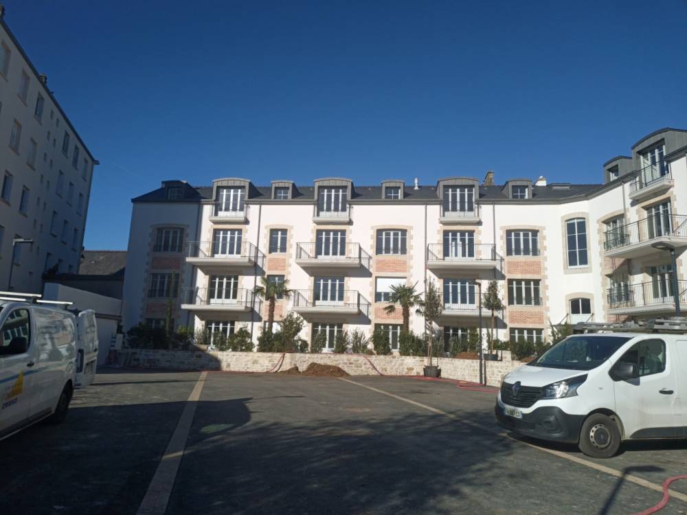batiment tailler dans la pierre